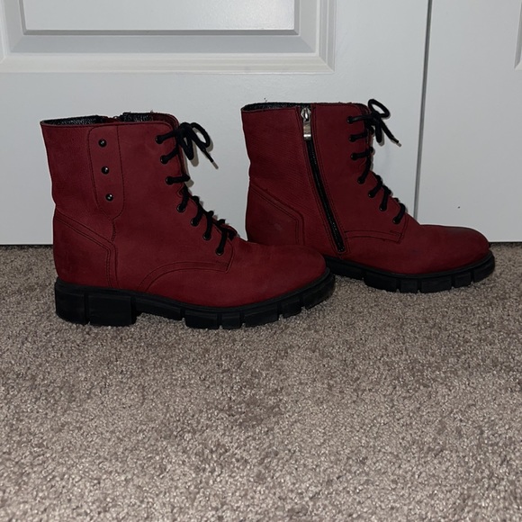 Italian combat boots red leather size 39 or us size 8 - Picture 3 of 6